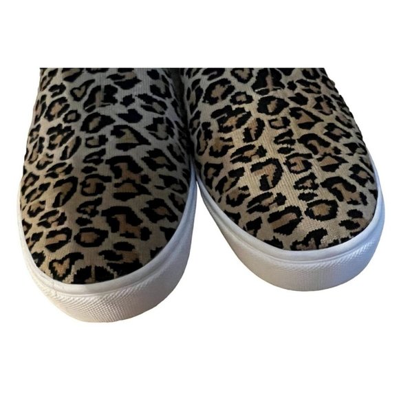 Steve Madden women's leopard print bootie size 9.5 M fabric upper, rubber sole - Picture 5 of 8